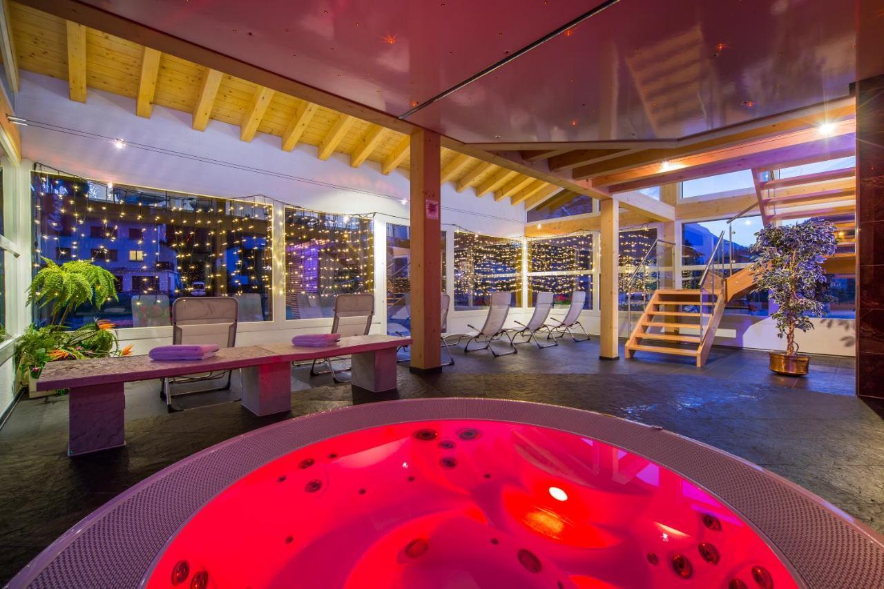 Wellness- Und Schneesporthotel Christiania Saas-Almagell Zewnętrze zdjęcie